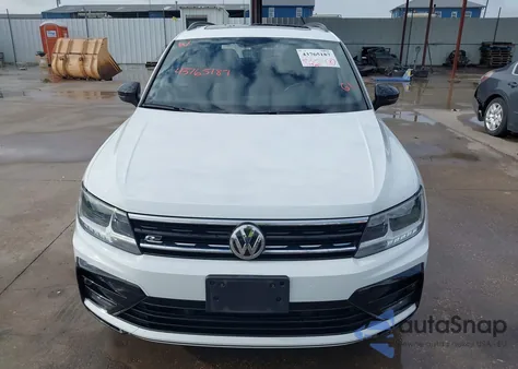 2021 Volkswagen Tiguan 2.0T Se/2.0T Se R-Line Black/2.0T Sel z USA, uszkodzony, nr VIN 3VV3B7AX5MM070111